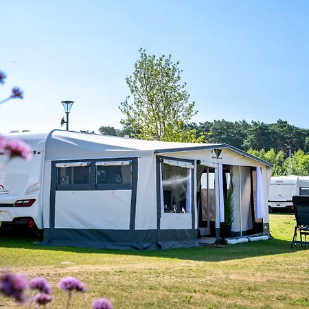 Kleines Mobilheim Mit Toller Ausstattung Und Vorzelt Im Heide * 布吕根